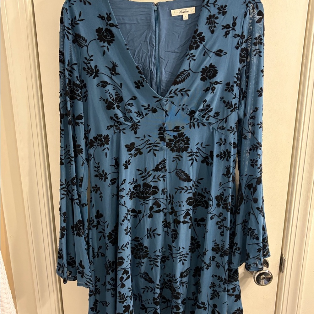 Elegant Long Sleeve Floral Dress in Blue and Black